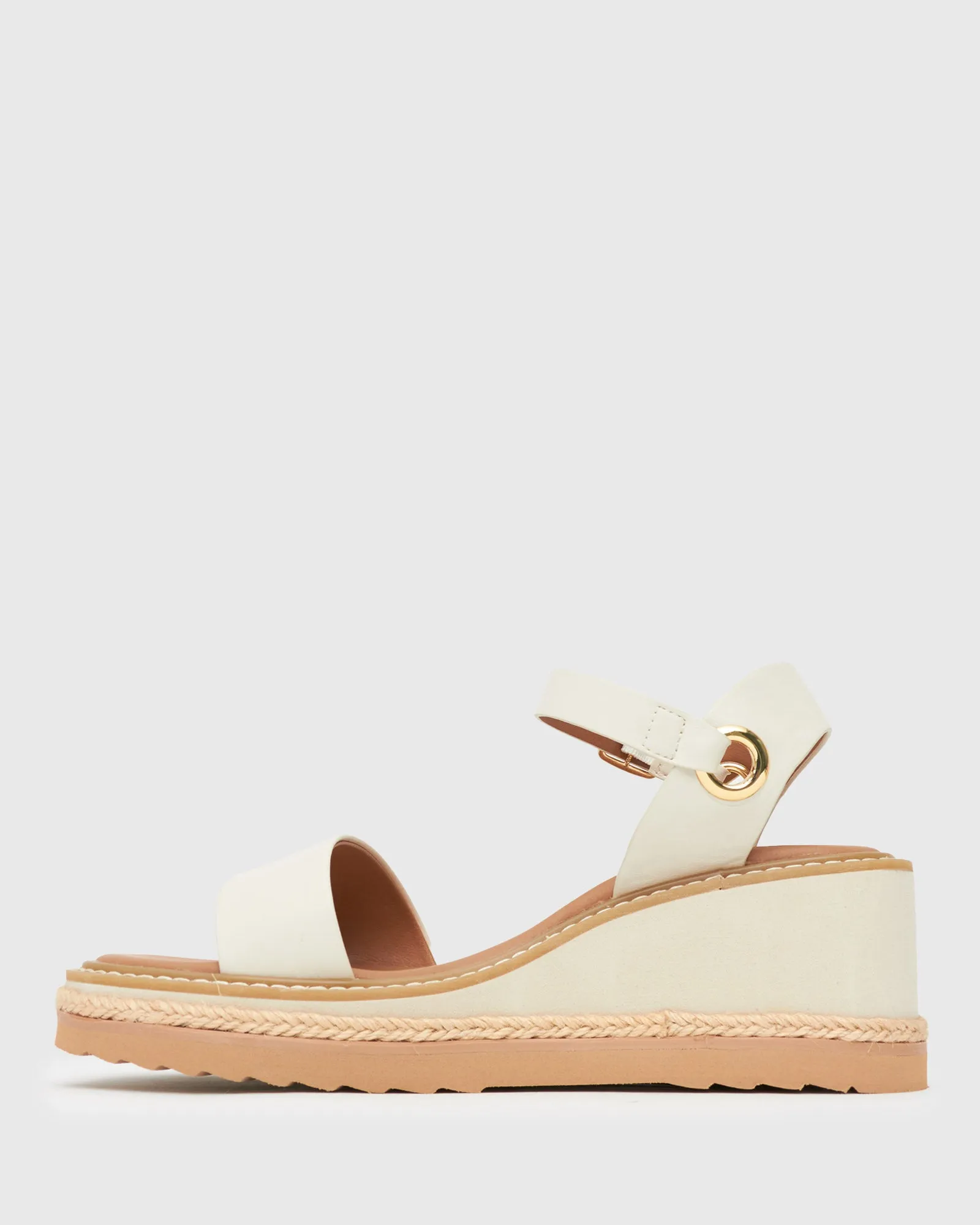 QUOE Vegan Wedge Sandals