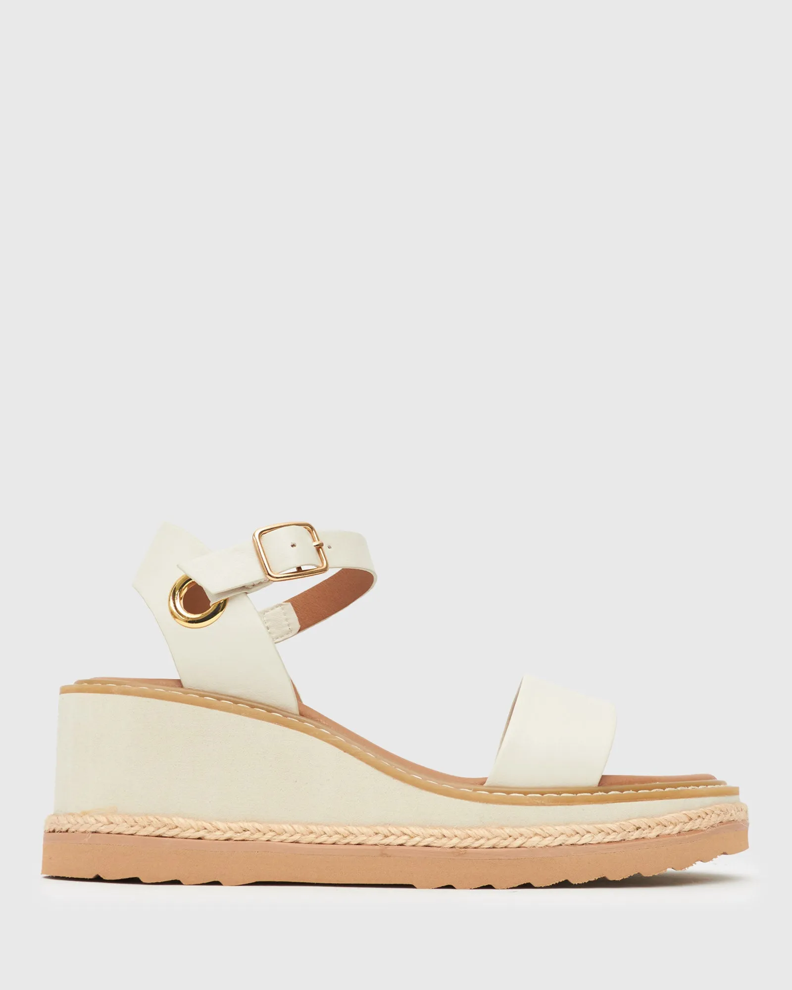 QUOE Vegan Wedge Sandals