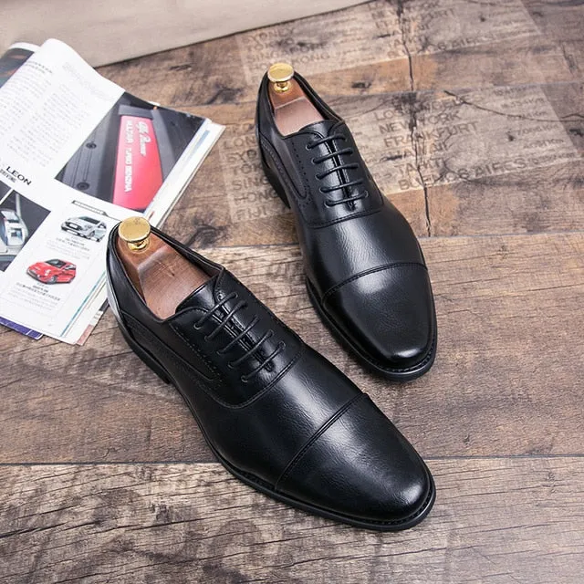 Solid Lace-Up Leather Brogue Shoes