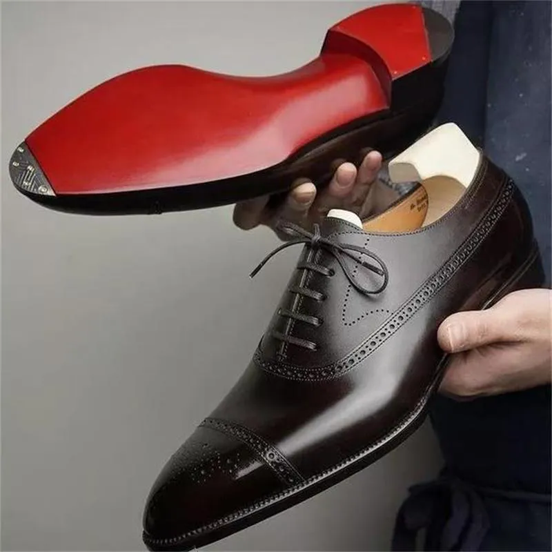 Solid Lace-Up Leather Brogue Shoes